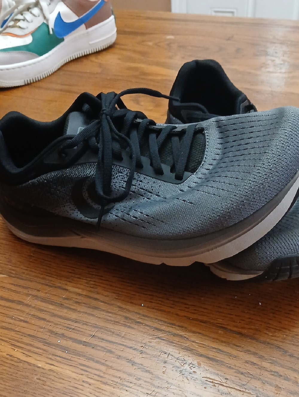 Men's Gray Athletic Running Shoes - Lightweight Comfort
